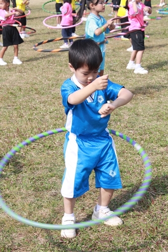 ฮูลาฮูป (hula hoop)