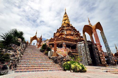 วัดพระธาตุผาแก้ว (ผาซ่อนแก้ว)