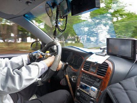 เกาหลีใต้เสนอกฎลงโทษผู้ขับขี่ชมโทรทัศน์ขณะขับรถยนต์