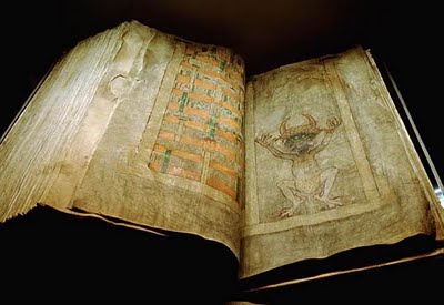 คัมภีร์ปีศาจ หนังสือโบราณที่ใหญ่ที่สุดในโลก (Devils Bible)
