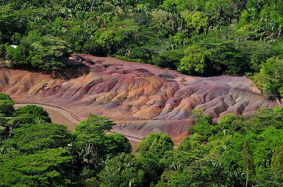 เนินทรายเจ็ดสีที่ ชามาเรล