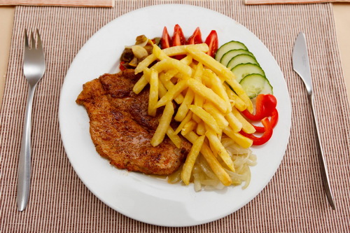 “กินข้าวนอกบ้าน” อุปสรรคตัวร้ายของคนควบคุมอาหาร