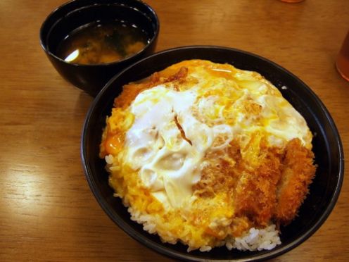 ข้าวหน้าหมูทอด (Katsu Don) 