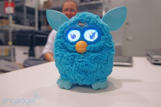  Furby ตุ๊กตาพูดได้ กลับมาอีกครั้งพร้อมสั่งผ่านแอพพลิเคชั่น