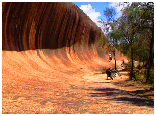 Hyden Wave Rock คลื่นหินยักษ์ แห่งเวสเทิร์นออสเตรเลีย