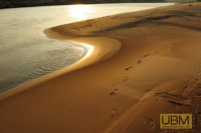 หาดหงส์  ทะเลทรายเมืองไทย ที่ควรไปสักครั้งก่อนตาย
