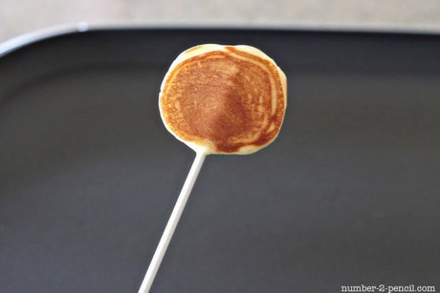 สูตร Pancake Pops แพนเค้กเสียบไม้ อร่อยได้ด้วยมือเดียว!!