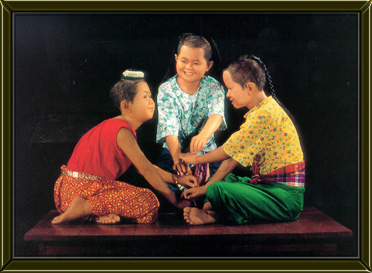 แมงมุม การละเล่นของเด็กไทยสมัยก่อน อีกเช่นกัน