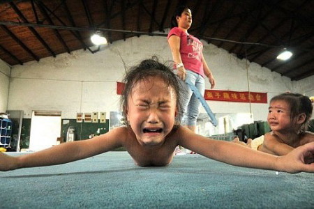 เผยภาพจีนฝึกโหดเพื่อก้าวสู่โอลิมปิก 