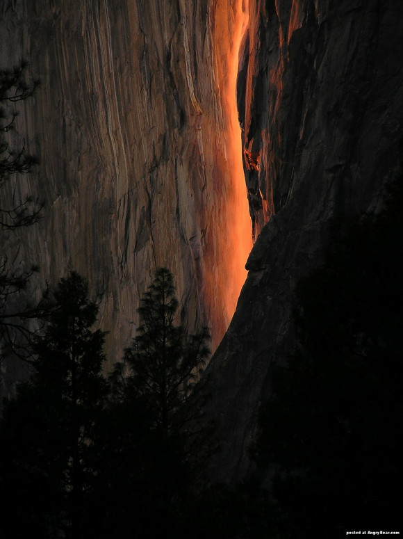 ฮอร์สเทล (Horsetail Fall) น้ำตกเพลิงหางม้าแห่งโยเซมิตี