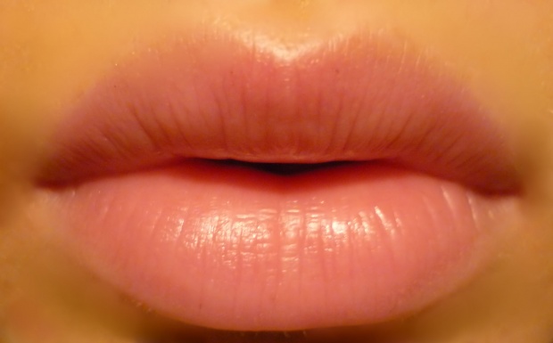 10 วิธีทำให้ริมฝีปากอวบอิ่มโดยไม่ต้องฉีดฟิลเลอร์