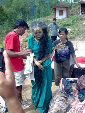 ศพเดินได้ พิธีกรรมแปลก แห่ง Toraja อินโดนีเซีย