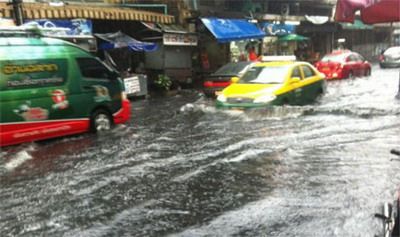 แนะเลี่ยง 21 จุดน้ำท่วมขัง-รถติด หลังฝนตกใน กทม.