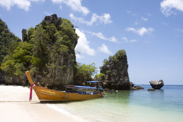 เกาะห้อง 1 ใน 10 หาดที่น่าเที่ยวและสะอาดที่สุดในโลก