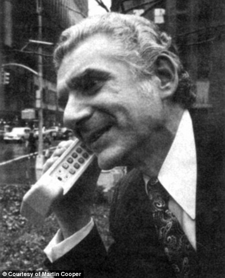 สุขสันต์วันเกิด 40 ปี โทรศัพท์มือถือเครื่องแรกของโลก