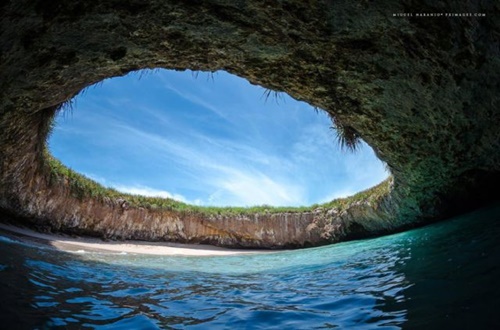 20 สถานที่ว่ายน้ำสุดแจ่มรอบโลก