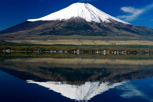 กล้าป่ะ?! เที่ยว 10 ภูเขาไฟโคตรสวยที่สุดในโลก