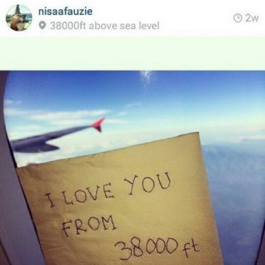 ชาวเน็ตแห่อาลัยแอร์ฯสาว!! หลังโพสต์ภาพบนเครื่องบิน QZ8501!!!