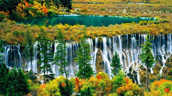 2. Jiuzhai Valley National Park : ประเทศจีน