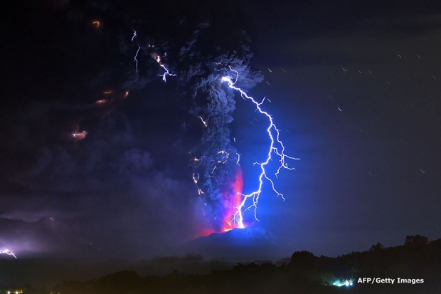 สวยงามที่สุด!! 9 ภาพพลังธรรมชาติแห่งปี ที่ เอเอฟพี-รอยเตอร์ คัดเลือก