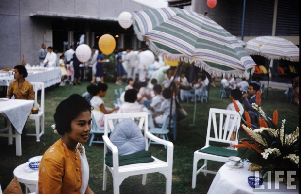 รวมพระอิริยาบถพร้อมหน้าพร้อมตาในพระราชวัง ร.9 พระราชินีและพระบรมวงศานุวงศ์