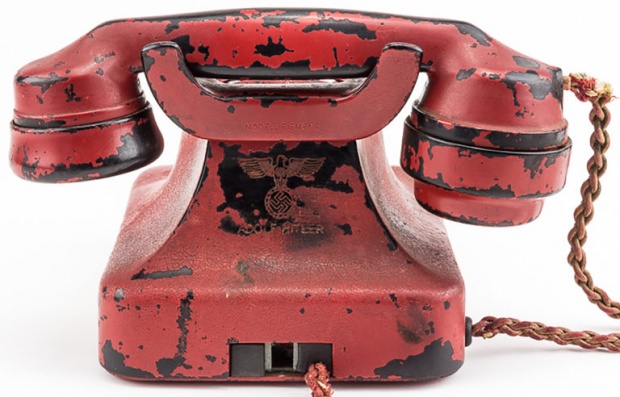 โทรศัพท์สั่งตาย!! ราคาพุ่ง โทรศัพท์ ฮิตเลอร์ ถูกประมูลในราคา 8.5 ล้านบาท 