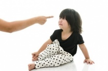 8 คำพูด...ที่ไม่ควรพูดกับลูก คำพูดที่ปิดกั้นพัฒนาการเด็ก