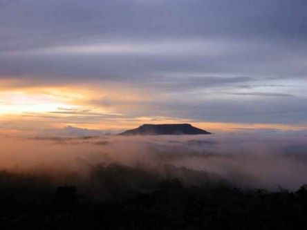 อุทยานแห่งชาติน้ำหนาว