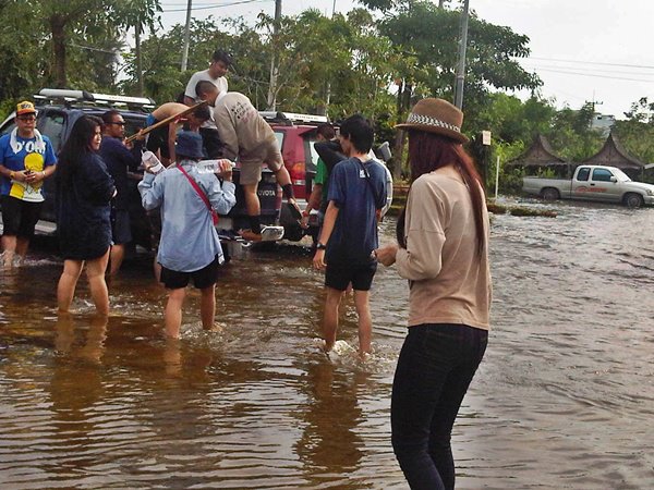 ประมวลภาพสถานการณ์ล่าสุด จาก จ.ลพบุรี(1)