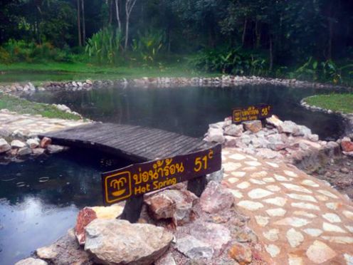 เที่ยวรับไออุ่นยามหนาวที่ บ่อน้ำร้อนโป่งอ่าง