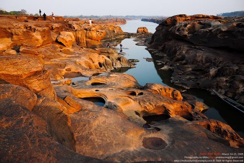 สามพันโบก เสน่ห์แกรนด์แคนยอนเมืองไทยยามต้นหนาว  