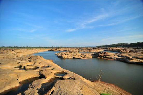 สามพันโบก เสน่ห์แกรนด์แคนยอนเมืองไทยยามต้นหนาว  