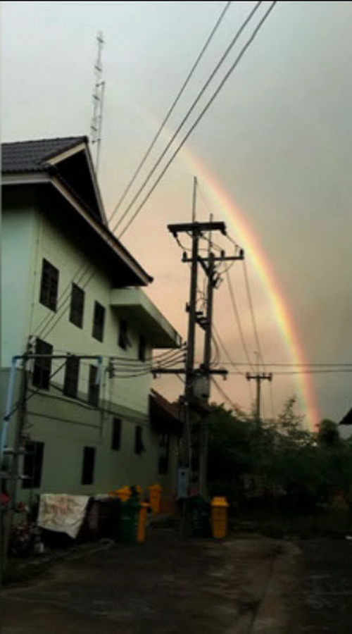 สุดงดงามภาพรุ้งกินน้ำขนานกัน 2 เส้น ที่สังขละบุรี 