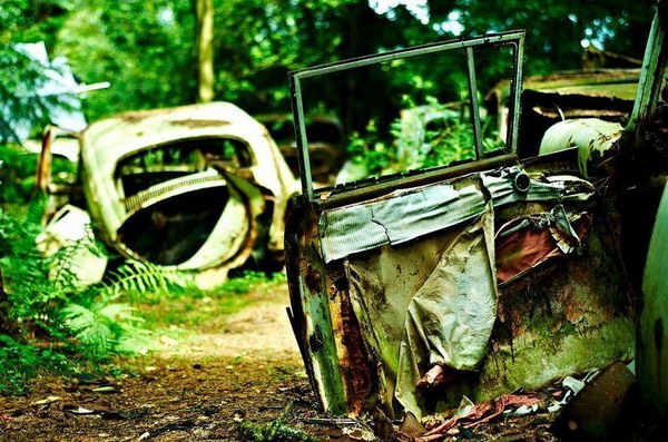 สุสาน Chatillon Car Graveyard สุสานรถสมัยสงครามโลกเบลเยี่ยม 