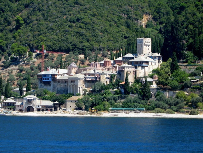 เมานต์แอทอส (Mount Athos) ภูเขาศักดิ์สิทธิ์ที่สตรี-เด็กห้ามเข้า