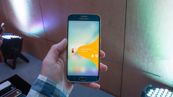 6 สิ่งที่น่าสนใจใน Samsung Galaxy S6 และ Galaxy S6 edge