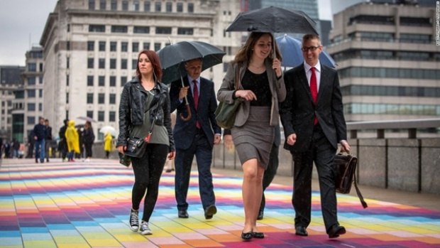 ลอนดอน ออกไอเดียเก๋ Love Mondays สร้างสีสันวันแรกของการทำงาน ที่ London Bridge