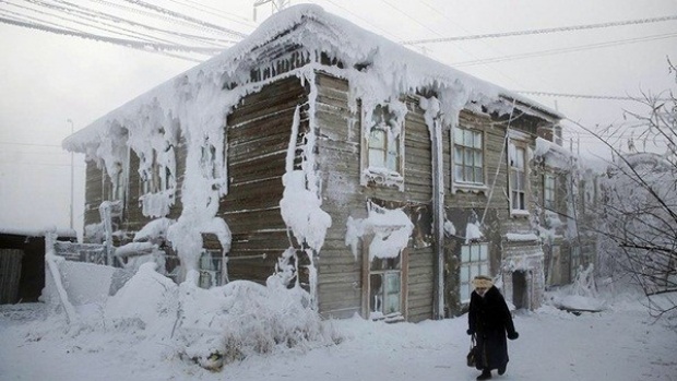 วิถีชีวิตของชาวเมืองในรัสเซียที่อุณหภูมิต่ำกว่า -50 องศาฯ (คลิป)