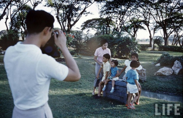 แชร์เก็บไว้ด่วน!! พระบรมฉายาลักษณ์ จากตากล้องฝรั่ง ถ่ายไว้เมื่อปี 1960 หาดูยาก