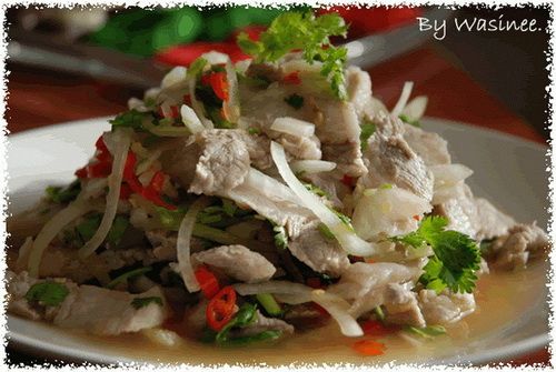 ยำหมูสามชั้นต้ม