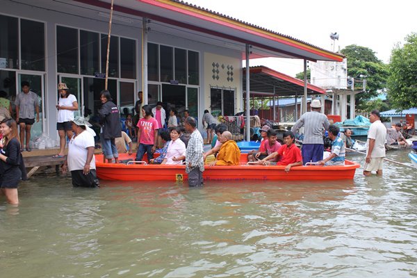 ประมวลภาพสถานการณ์ล่าสุด จาก จ.ลพบุรี(2) 