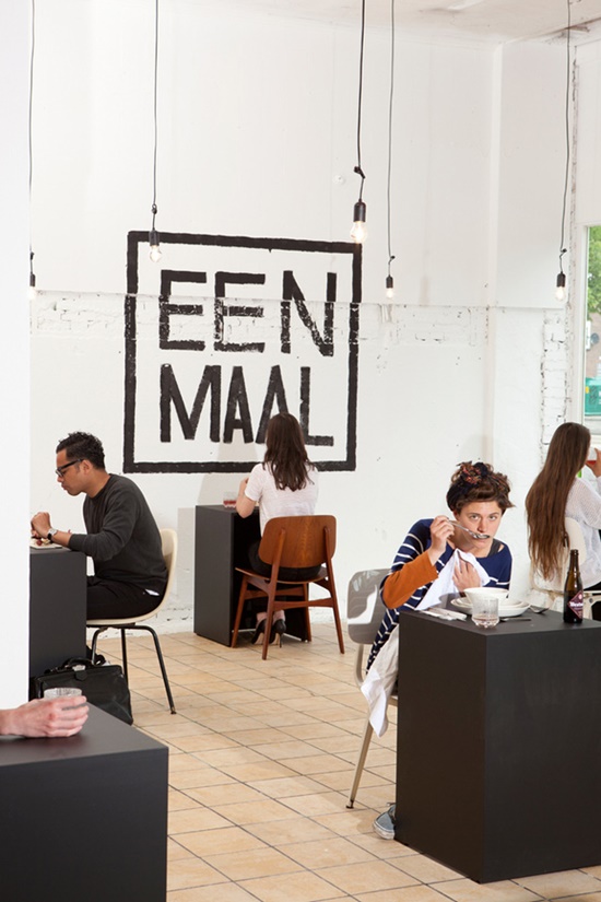 Eenmaal – Table-for-One Restaurant ร้านอาหารสำหรับกินคนเดียว