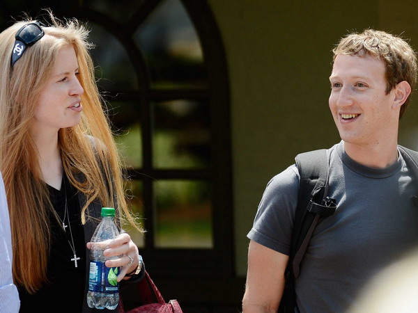 ดูเหตุผล!! ว่าทำไม Mark Zuckerberg  ‘จึงใส่เสื้อตัวเดิมทุกวัน’ 