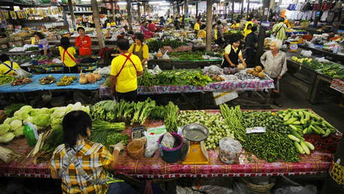 10 ตลาดเช้าน่าเดิน อร่อยเริ่ดที่สุดในเมืองไทย
