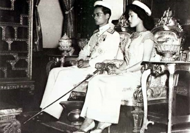 พระราชประวัติในหลวง รัชกาลที่ 9