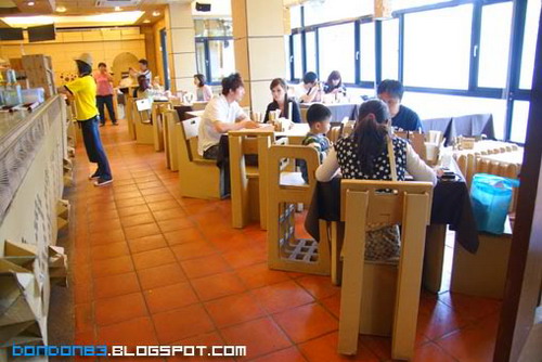 ร้านอาหารในไต้หวัน สร้างจากกระดาษทั้งร้าน 