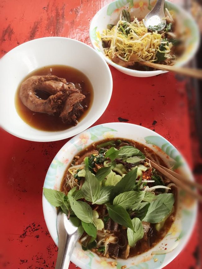 ชาวเน็ตปลื้มใจอิ่มอร่อยกับ ก๋วยเตี๋ยวไก่มะระสู้ชีวิต! 