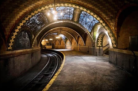 10 อันดับสถานีรถไฟฟ้าใต้ดินที่สวยที่สุดในโลก