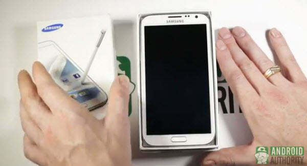 แกะกล่อง/รีวิว Galaxy Note 2 มือถือจอยักษ์&สเปคเทพจากซัมซุง