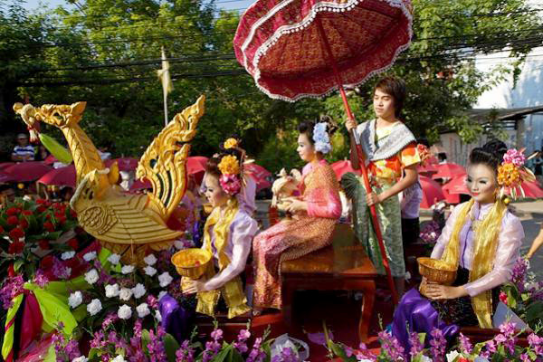 เที่ยวสงกรานต์ 2556 เหนือ-ใต้-ออก-ตก ทั่วประเทศไทย 